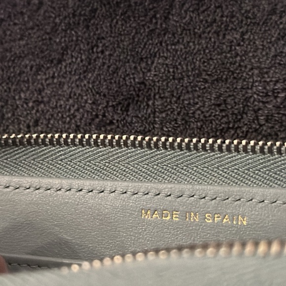 Chanel Classic Zip Around Wallet - Picture 6 of 8